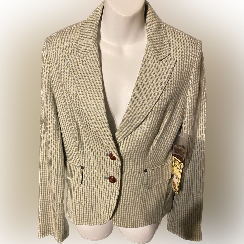 Green Houndstooth Double Button Closure Cropped Blazer by Fillm Studios